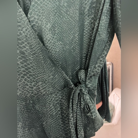 Guess Raeleana Snakeskin Surplice - Picture 5 of 8